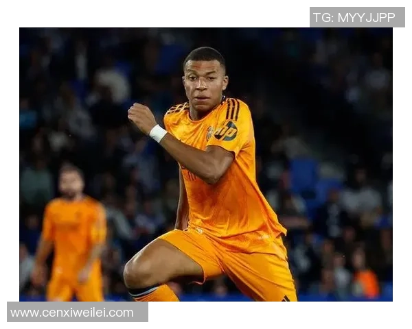足球明星是否已在日本赛场上展现风采引发球迷热议